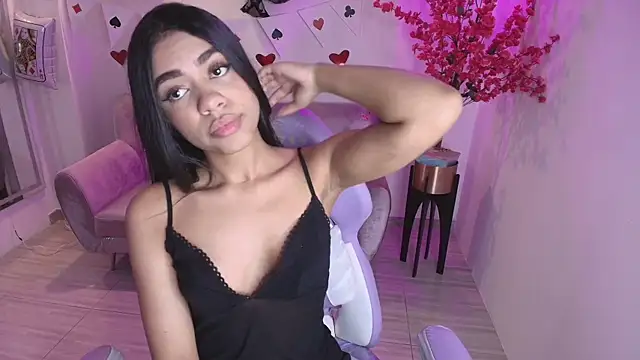 Snapshot of Sophie_clay chatting on February 25, 7:23 pm Sophie clay online show from February 25, 7:23 pm