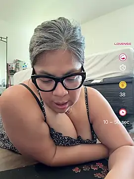 BettyWhispers online show from May 20, 8:15 pm