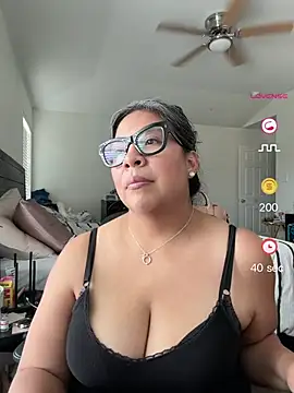 BettyWhispers online show from June 5, 3:29 pm