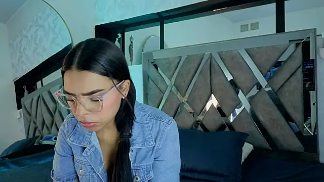 Snapshot of Chel_seth chatting on May 20, 3:45 am Chel seth online show from May 20, 3:45 am