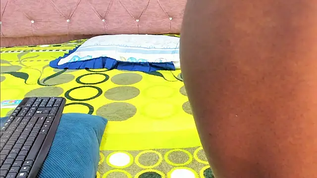 Jazmin040  online show from January 15, 11:59 am