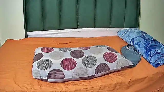 GoldenPearl 21 online show from February 2, 8:07 pm