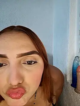 Mia em online show from January 7, 6:54 pm