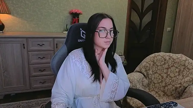 AnneAverry online show from February 17, 10:12 am