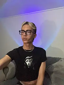 Dracco Velour  online show from February 19, 5:25 am