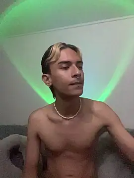 Dracco Velour  online show from March 4, 7:58 am