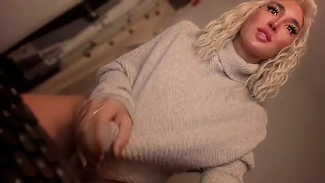 mxshemale ladyboy online show from November 3, 9:16 pm