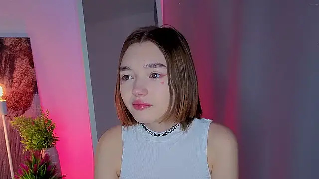 Leyla crsh online show from February 2, 5:17 am