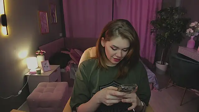 Alison Doody online show from February 12, 4:40 am