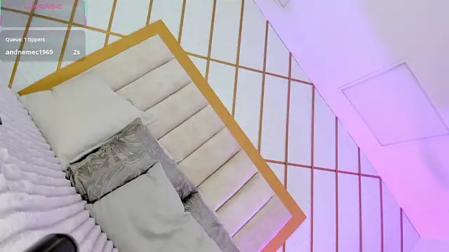 ZaraVesari online show from March 13, 7:31 pm