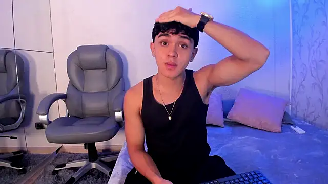  TaylorBlack online show from January 18, 11:36 am