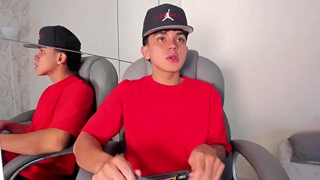  TaylorBlack online show from March 31, 11:32 am