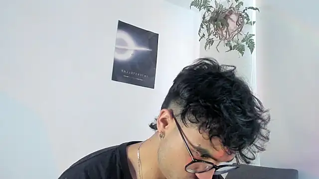 charlie dicker online show from January 6, 4:21 pm