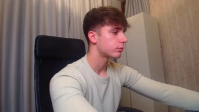 KellenWest online show from February 8, 5:22 am