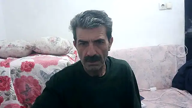 Snapshot of kobra21turki chatting on January 11, 3:39 pm kobra21turki online show from January 11, 3:39 pm