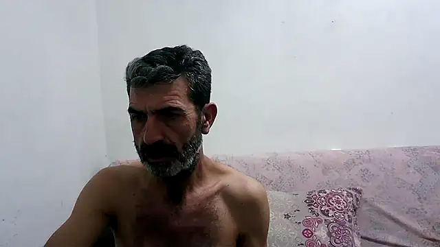 Snapshot of kobra21turki chatting on February 7, 10:35 pm kobra21turki online show from February 7, 10:35 pm