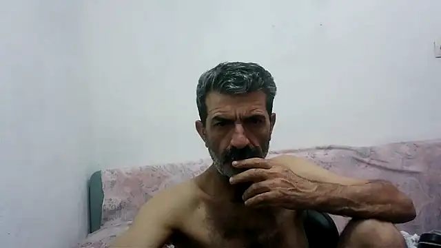 Snapshot of kobra21turki chatting on February 15, 11:45 pm kobra21turki online show from February 15, 11:45 pm