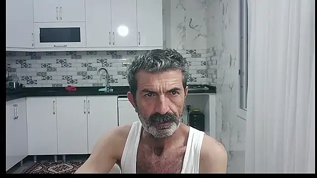 Snapshot of kobra21turki chatting on June 29, 6:41 pm kobra21turki online show from June 29, 6:41 pm