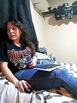 riquimona online show from February 2, 11:47 pm