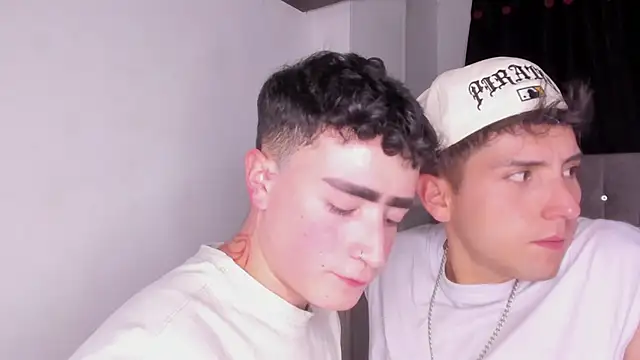 naughtysalomon   online show from March 3, 11:21 pm