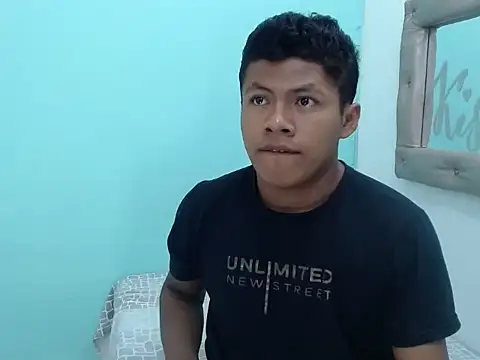 toomixxx online show from December 20, 2:40 am