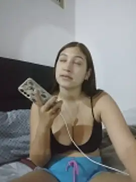 Snapshot of Aranzatits chatting on February 2, 12:53 am Aranzatits online show from February 2, 12:53 am