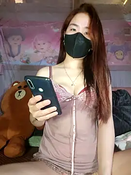 Snapshot of Kinimina68 chatting on February 10, 2:15 am Kinimina68 online show from February 10, 2:15 am