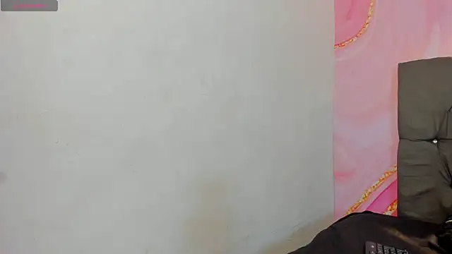 Snapshot of Blair_BigTits chatting on February 4, 11:49 am Blair BigTits online show from February 4, 11:49 am