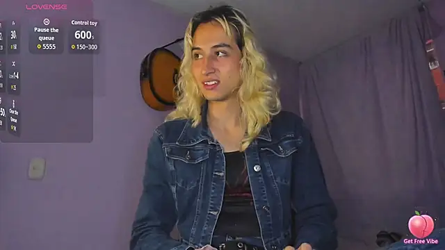 Elis-Darling online show from March 25, 11:11 pm