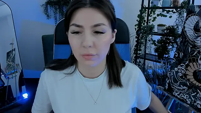 DiRosie online show from April 19, 8:13 am