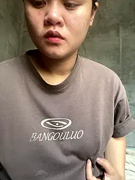 Thanhhuyen001 online show from January 17, 3:33 am