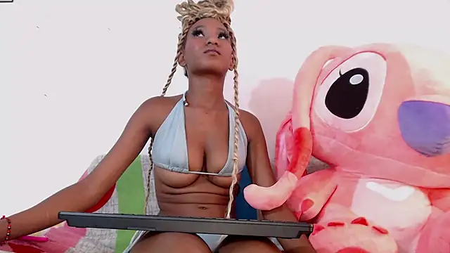 litte ebonyx online show from April 16, 8:42 pm