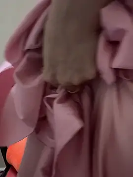 bi biii online show from April 6, 7:26 pm