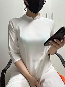 bi biii online show from April 15, 3:24 am