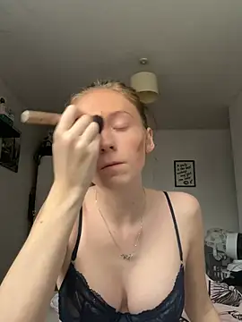 Keriacat  online show from February 6, 9:34 am