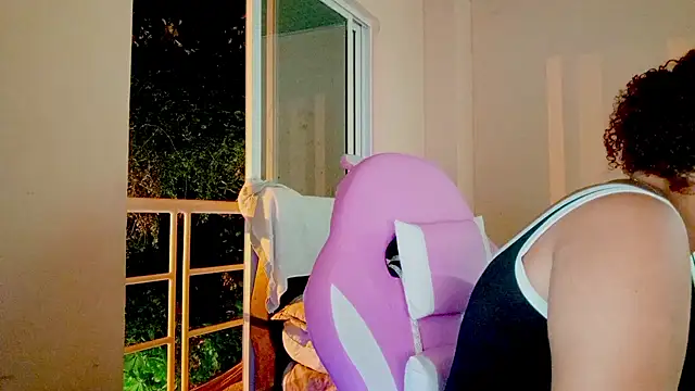 Snapshot of yera_sh chatting on January 10, 1:07 am yera sh online show from January 10, 1:07 am