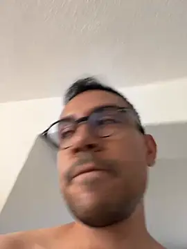 AdrianGarcia89 online show from June 7, 11:41 pm