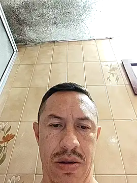 Snapshot of L_hotcream chatting on February 21, 2:51 pm L hotcream online show from February 21, 2:51 pm