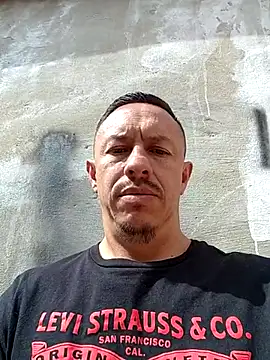 Snapshot of L_hotcream chatting on March 3, 2:23 pm L hotcream online show from March 3, 2:23 pm