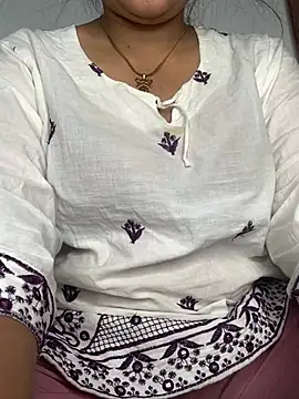 Snapshot of missmisha01 chatting on January 10, 4:36 am missmisha01 online show from January 10, 4:36 am