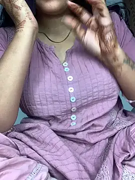 Snapshot of missmisha01 chatting on February 8, 3:10 am missmisha01 online show from February 8, 3:10 am