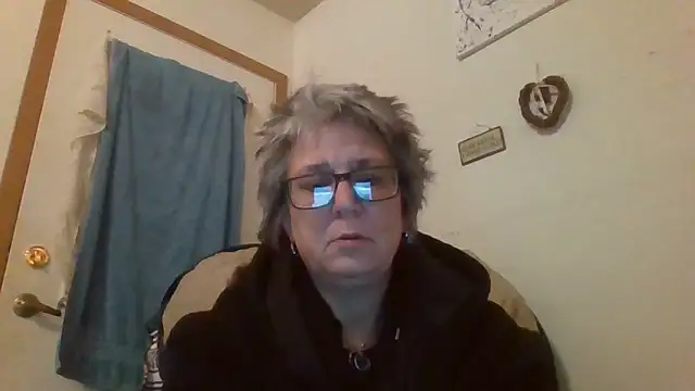 becky1111 online show from May 10, 9:47 am