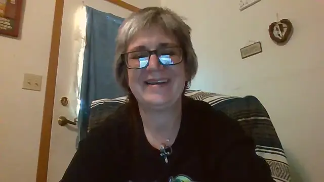 becky1111 online show from May 16, 12:18 am