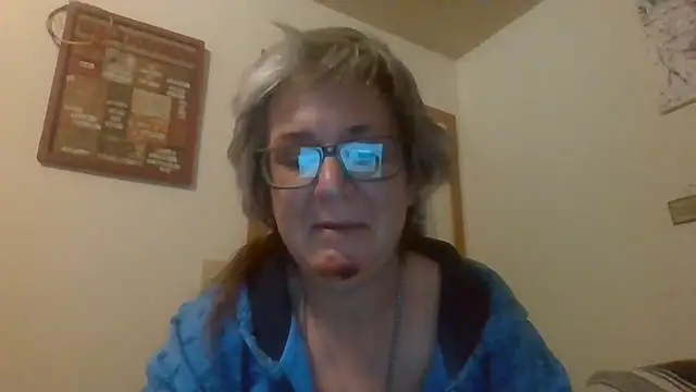 becky1111 online show from May 25, 10:21 am