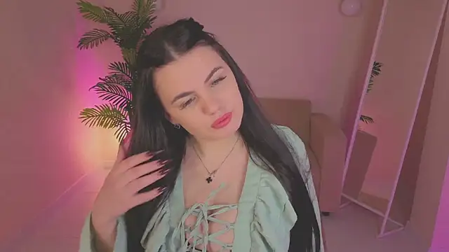 Mia Evelyn online show from December 22, 8:44 am