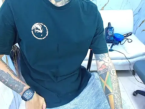 Boy tatto77 online show from July 18, 1:32 am