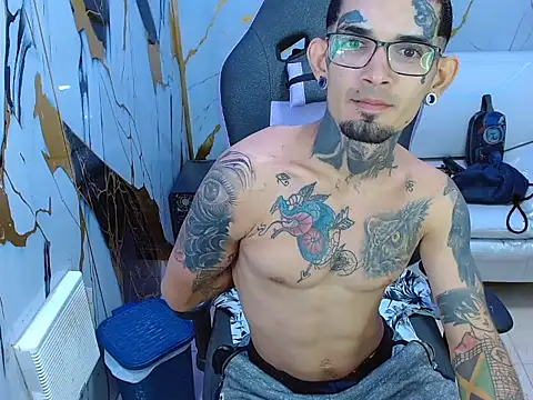Boy tatto77 online show from July 19, 1:59 pm