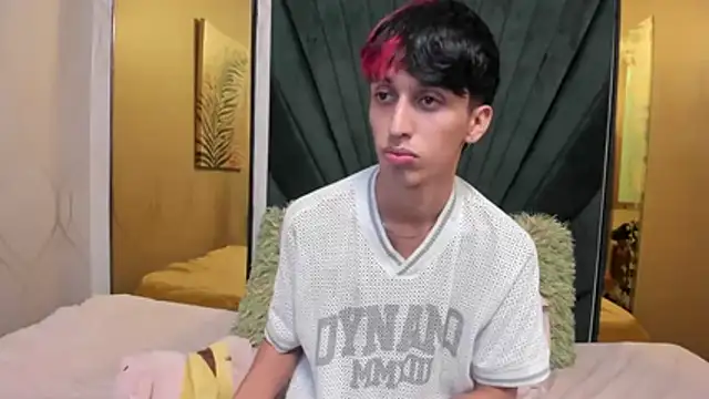 wildboy22  online show from January 13, 1:55 am