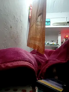 Snapshot of Premraj_radherani chatting on February 12, 11:00 pm Premraj radherani online show from February 12, 11:00 pm