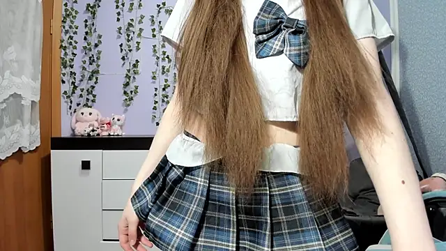 Yoonhee ki online show from April 12, 4:45 pm